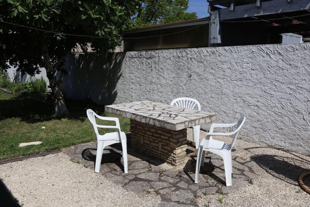 Studio Avec Jardin Prive Bergerac Esterno foto